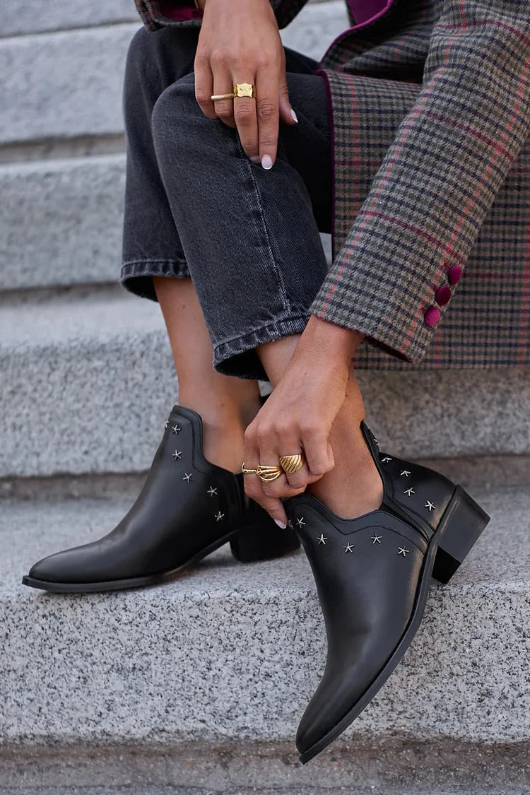 ANKLE BOOT WITH STAR DETAILS
