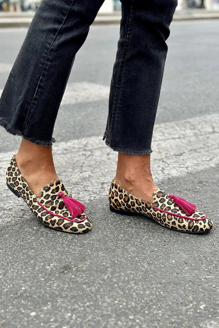 ANIMAL PRINT LOAFER WITH FUCHSIA FRINGES