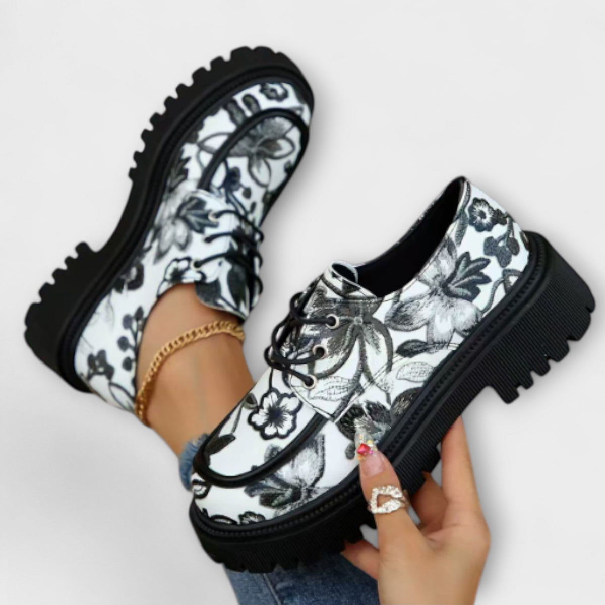Sandra - Elegant Retro Loafers