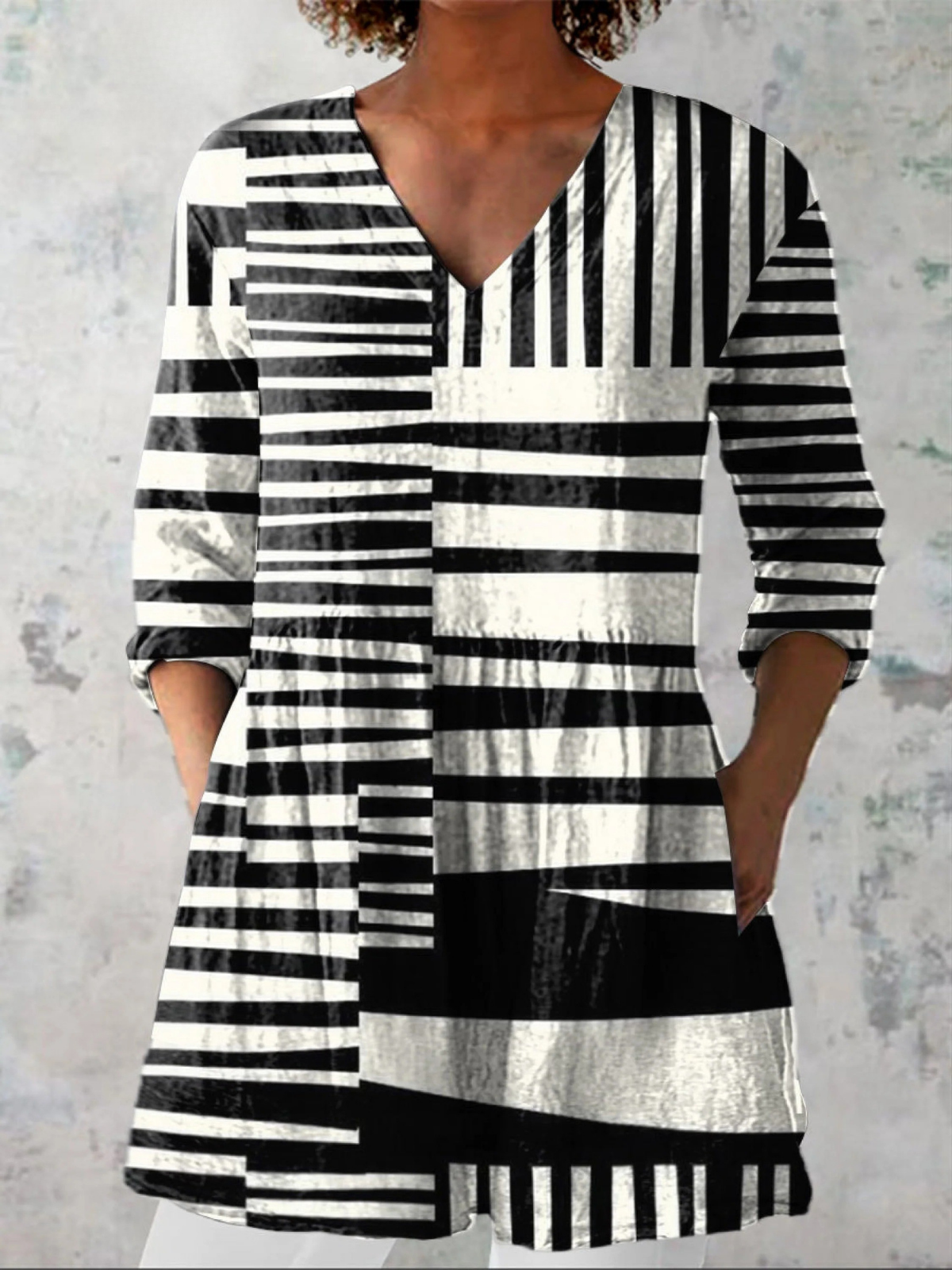 Capri | Extended V-Neck Top