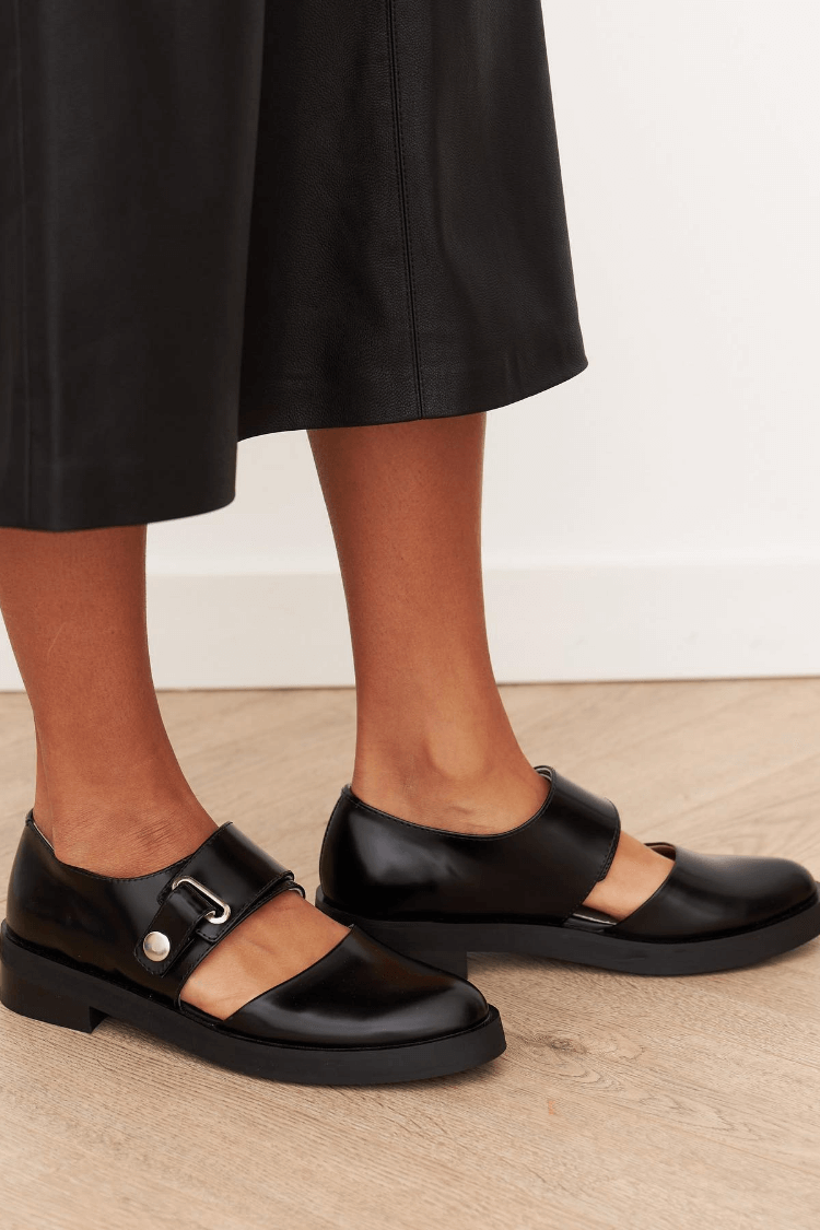 BLACK BUCKLE LOAFERS