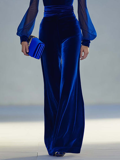 Elegant Set Made of Blue Velvet Fabric with a V-Neck and Mesh Details