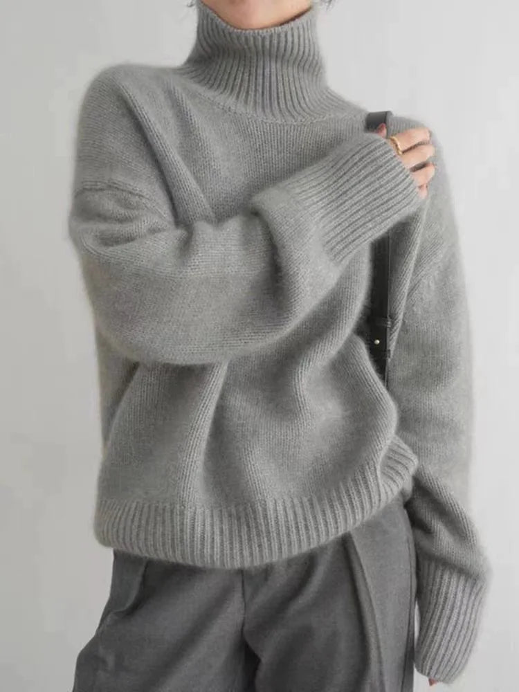 Amaya - Luxe Turtleneck Sweater