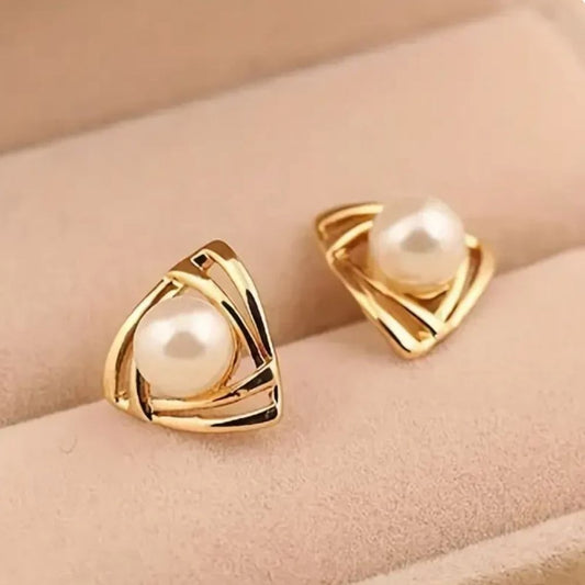 Exquisite Pearl and Gold Earrings