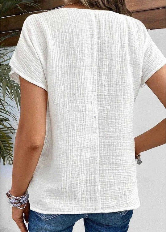 Ellen | Top with collar and buttons