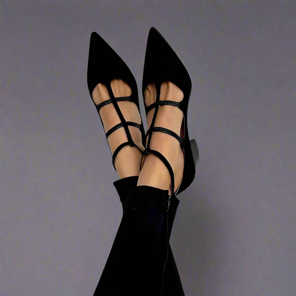 Hedda | Stylish Comfort Heels with Chic Band Accent