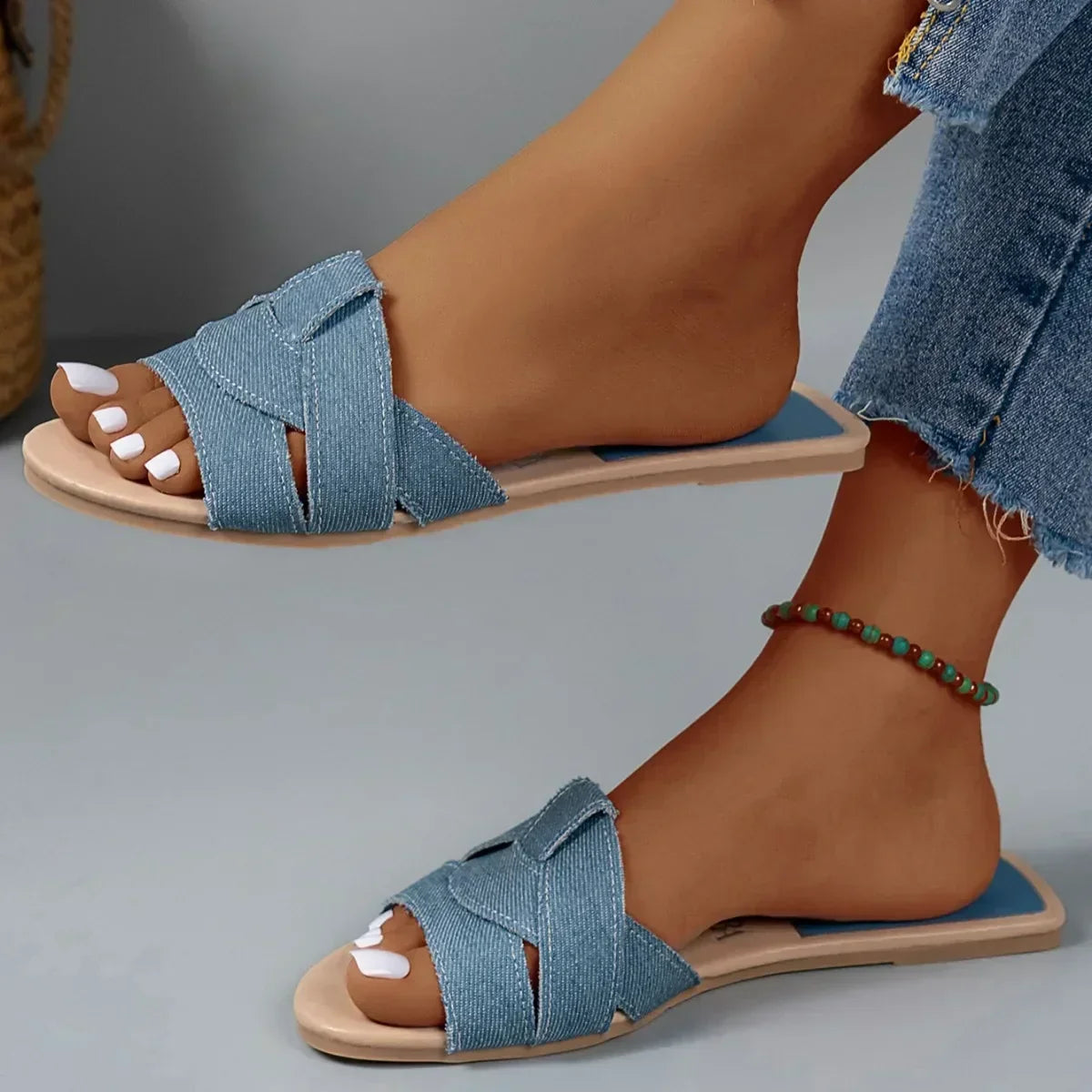 Livia™ Luxe Slides