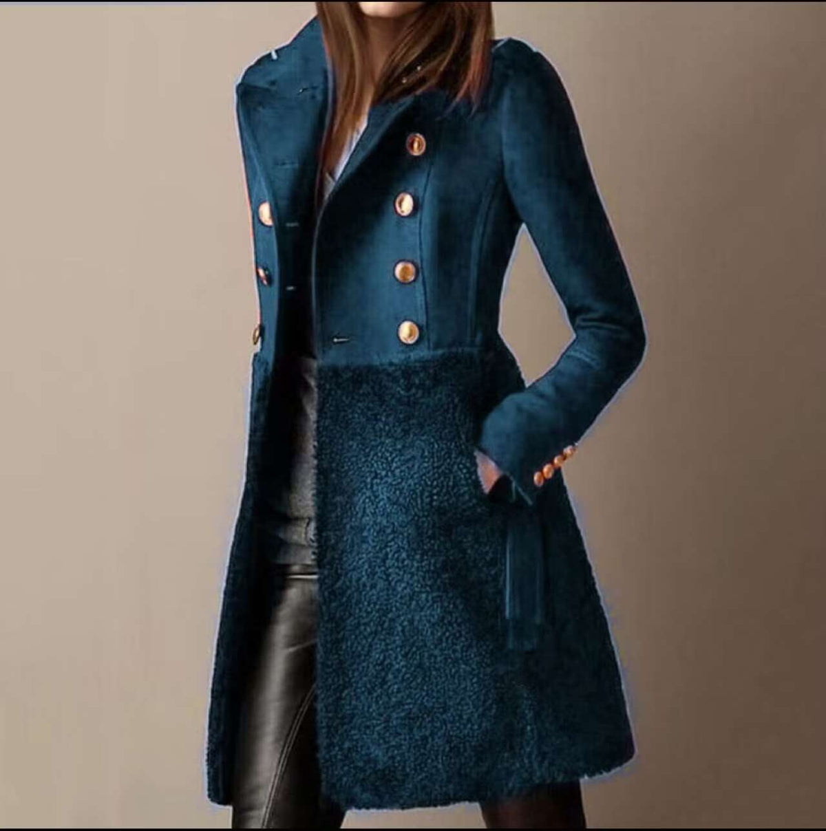 ELARA – ELEGANT DOUBLE-BREASTED SHERPA PANEL COAT