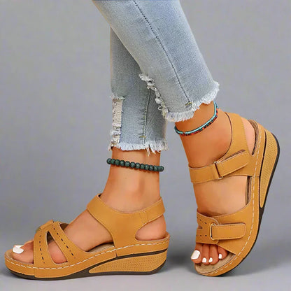 Benigna | Comfortable Sandals for Pain-Free Steps