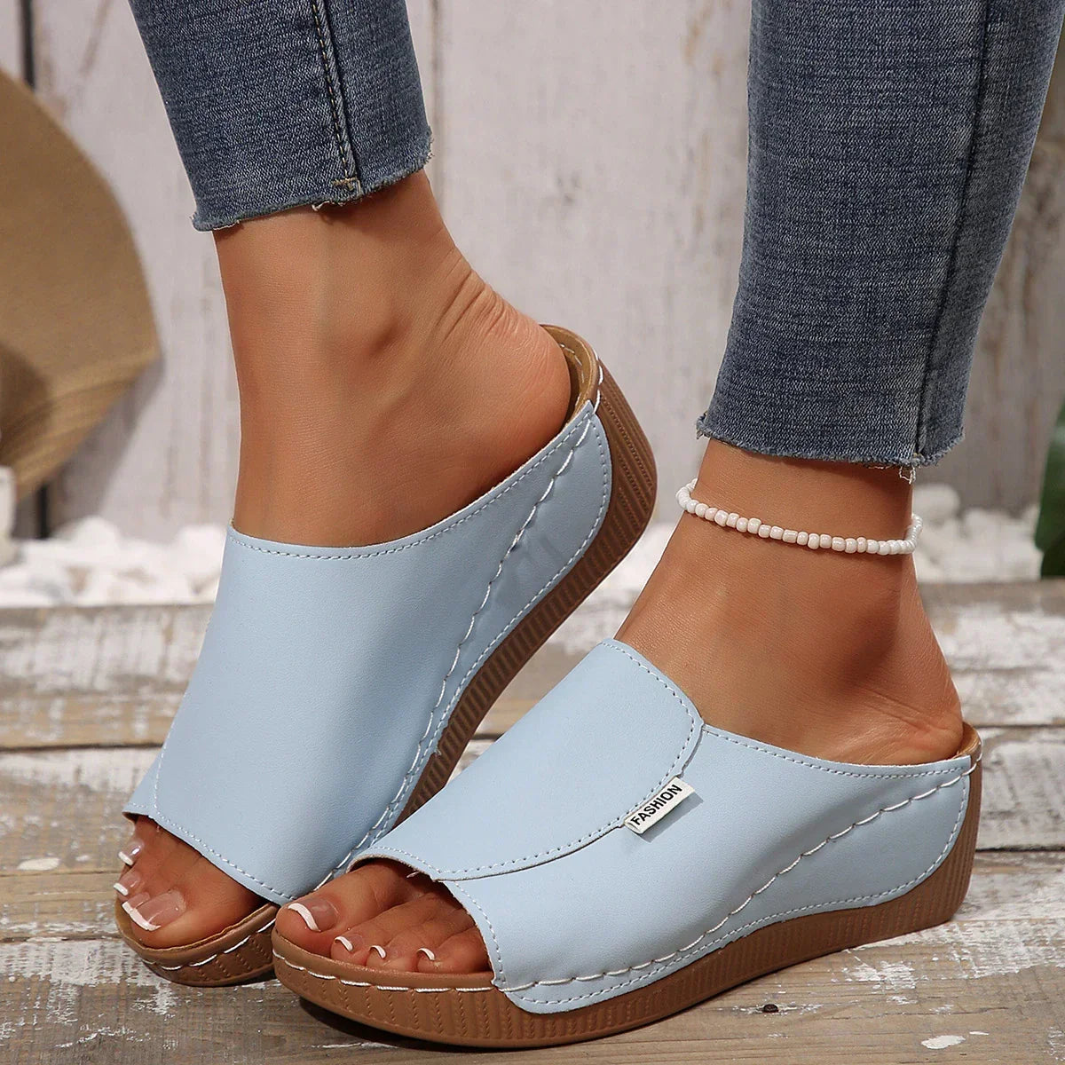 Ella™ - Casual Slip-On Sandals with Mid-Heel Platform