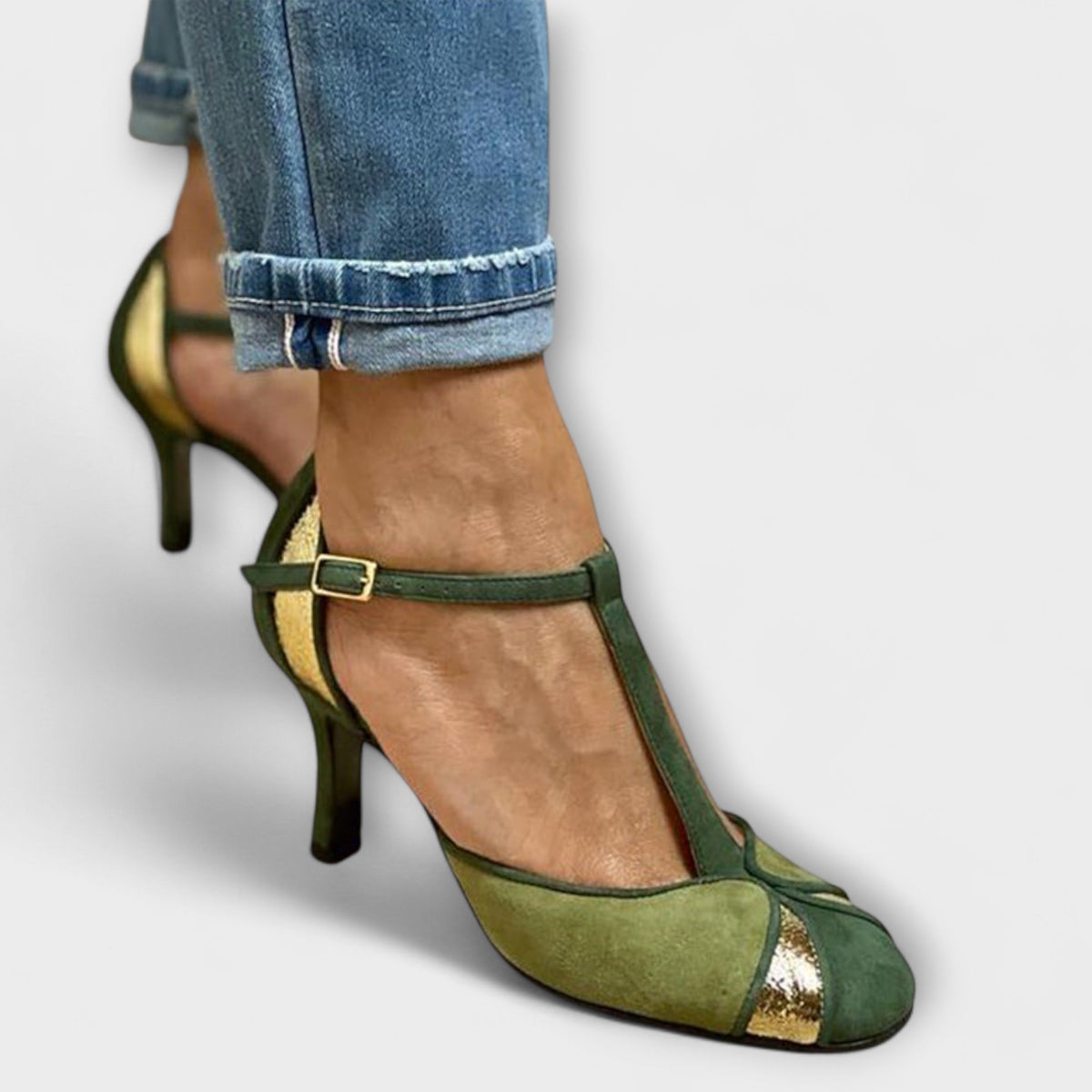 Décolleté Patchwork with T-Strap and Closed Toe