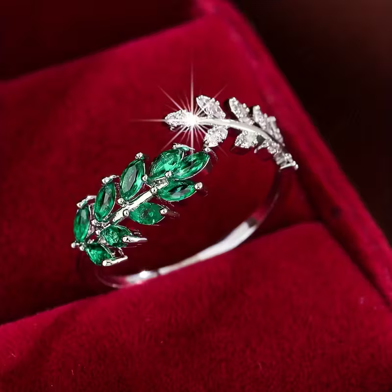 Verdant Laurel Ring