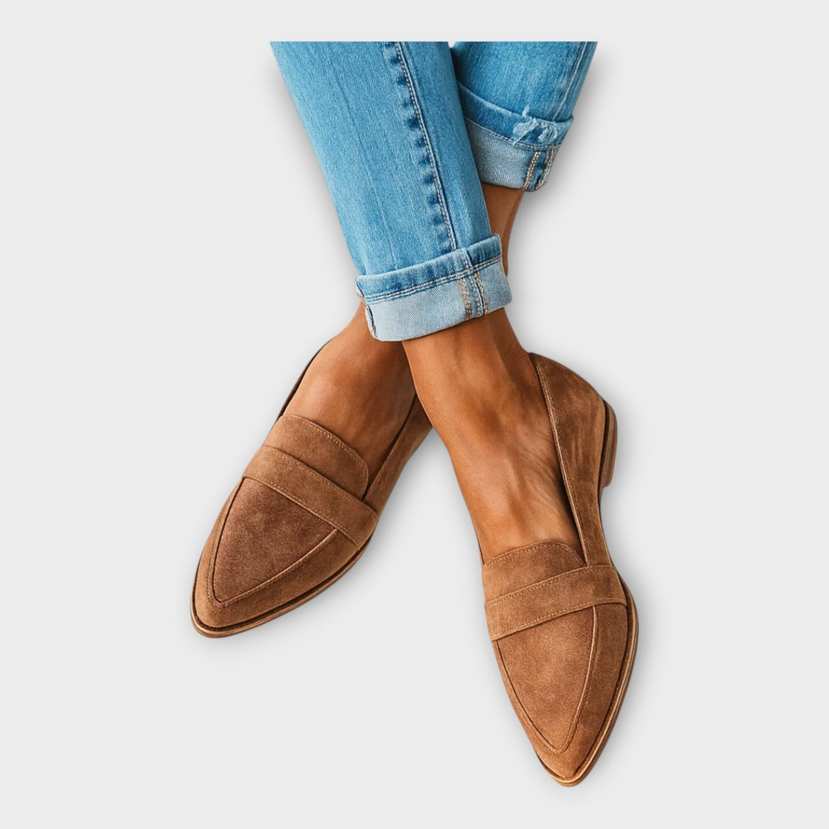 Elegant Loafers with Modern Line